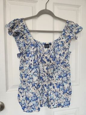 GAP Blue and White Floral Button-Front Ruffle Sleeve Top